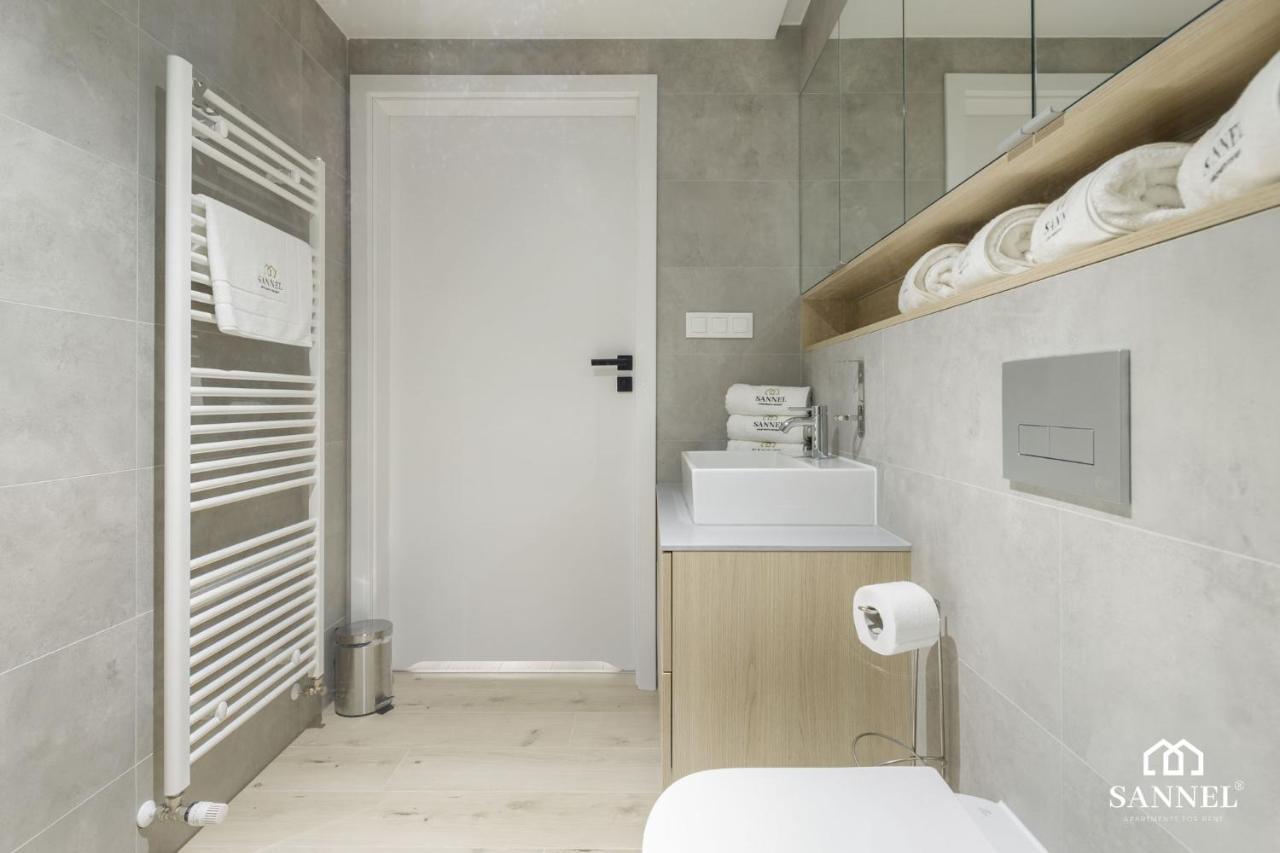 Apartament Golden Sand Z Dostepem Do Basenow,Jacuzzi,Strefy Saun- Pinea Apartments Pobierowo-Sannel Apartments For Rent Екстер'єр фото